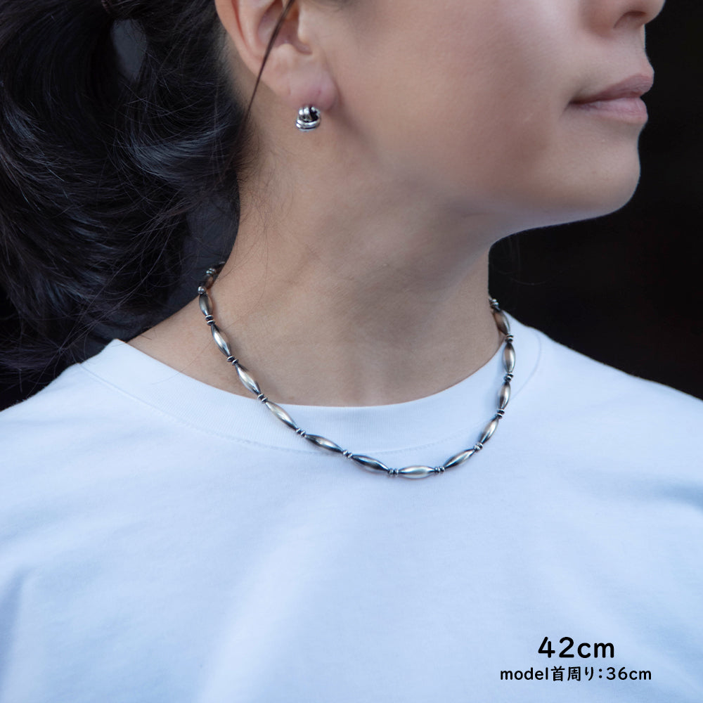 ナバホ パール ネックレス 楕円 15-5mm シルバー925 メンズ レディース ナバホ族 シルバー ビーズ ボール ネックレス チェーンネックレス 燻し インディアン ジュエリー ネイティブ アメリカン