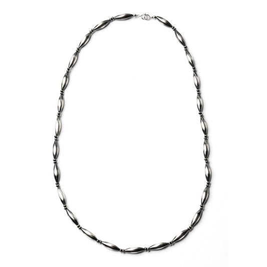 ナバホ パール ネックレス 楕円 15-5mm  シルバー925 メンズ レディース ナバホ族 シルバー ビーズ ボール ネックレス チェーンネックレス 燻し インディアン ジュエリー ネイティブ アメリカン