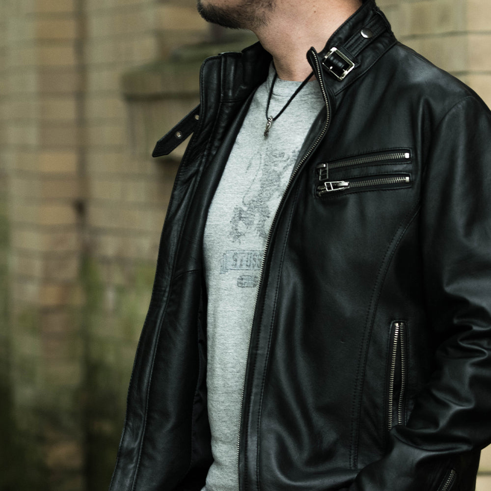 【本革スエードネックレス】指輪をネックレスに通す｜選べる長さ＆カラー｜金属アレルギー対応｜ペア・ギフトにも最適｜USA製レザーコード (メンズ)